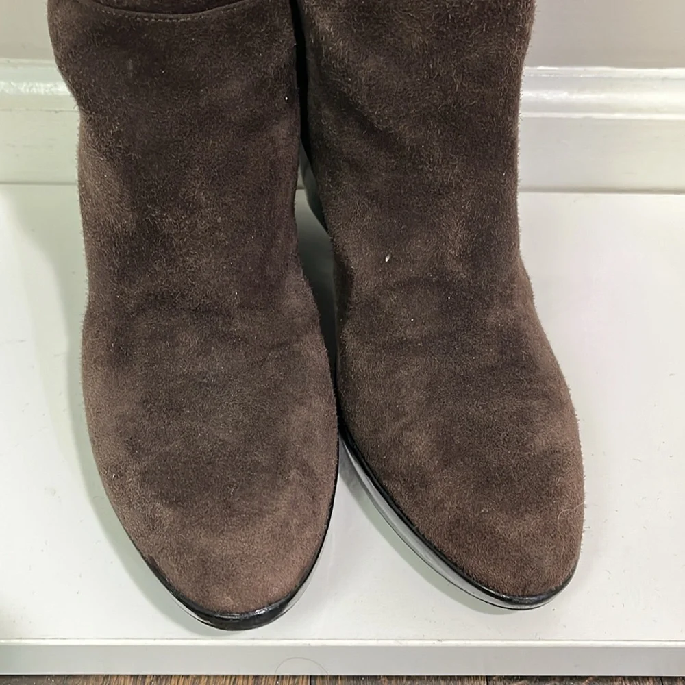Stuart Weitzman Saratoga brown suede over the knee boots